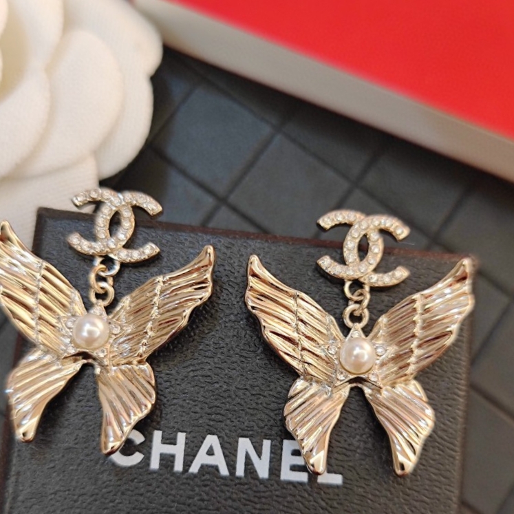 Ch**el earrings